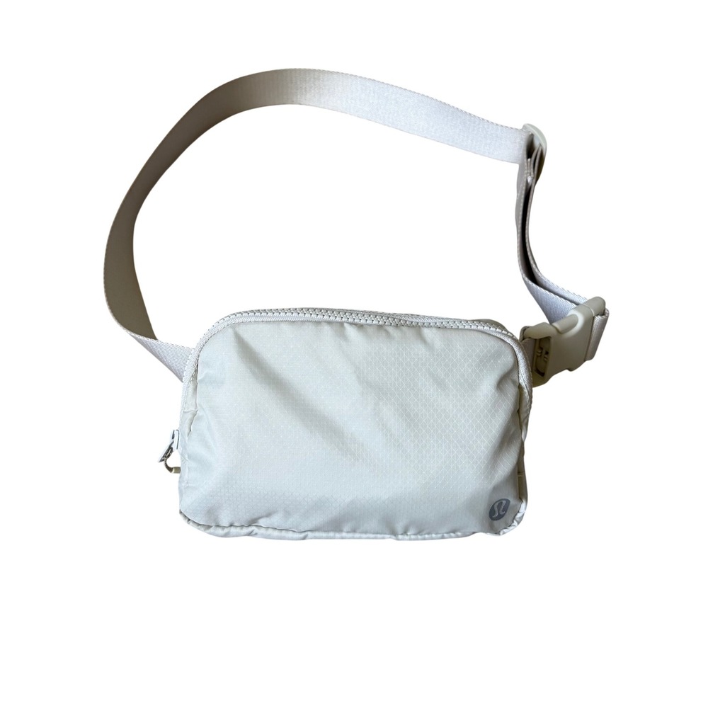 Lululemon Everywhere Belt Bag Ripstop Adjustable Ivory OS